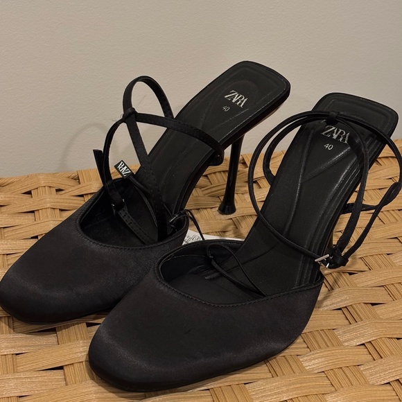 Zara Black Satin Ankle-Strap Heels – Size 9 (40) - Picture 2 of 6